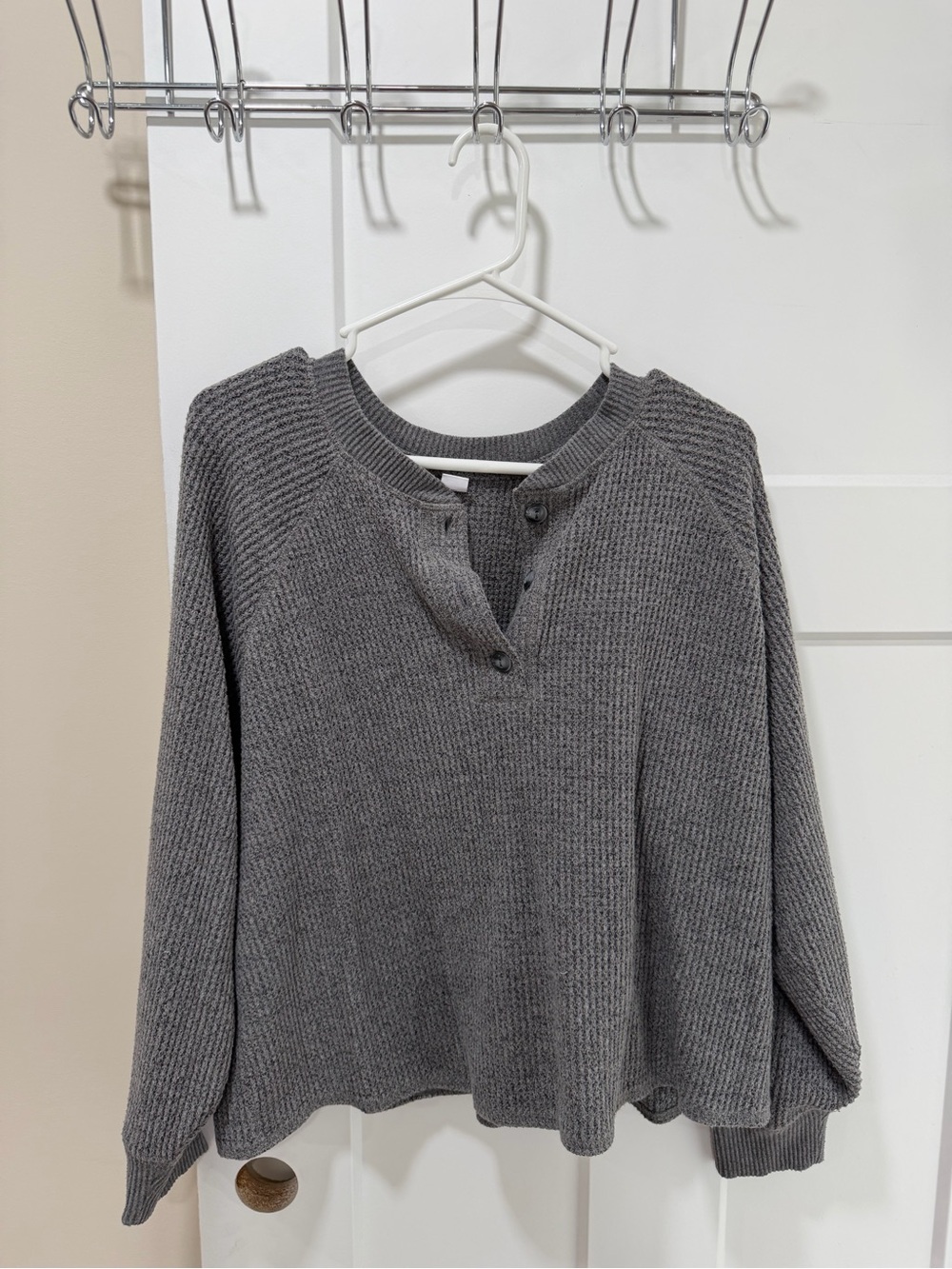 Old Navy Women's Gray Henley Knit Pullover